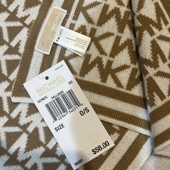 Michael Kors Scarf - Picture 3 of 3
